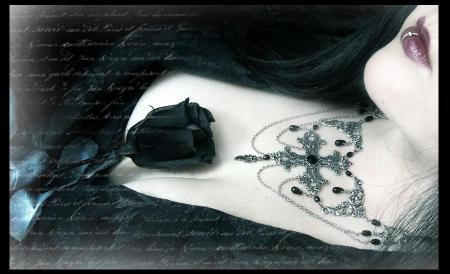 Rose noire sur poitrine